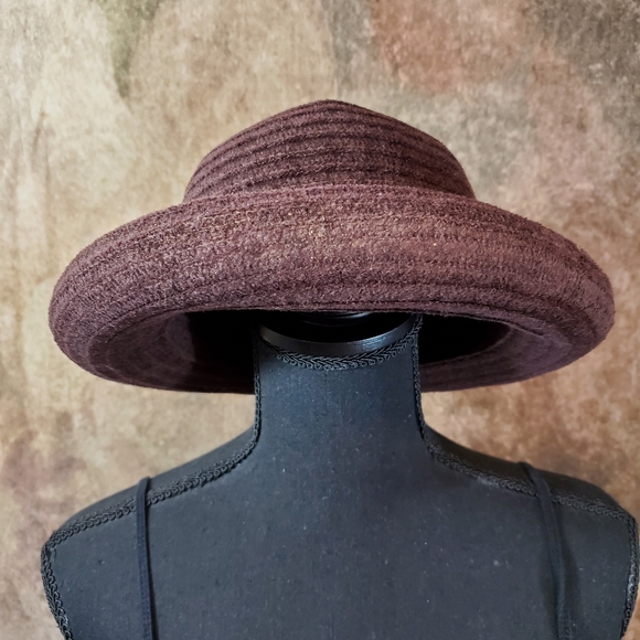 Hat - Picture 2 of 3